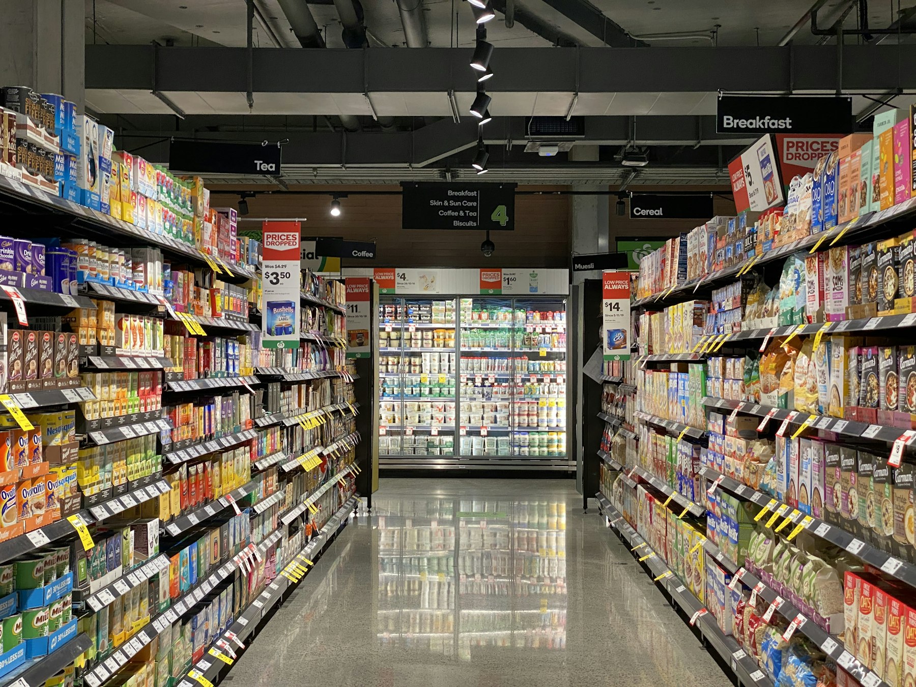 便利店货架